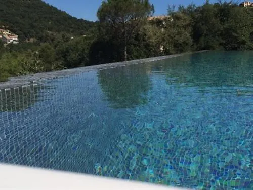 *** Bed & Breakfast Le Mas De La Verrerie Les Adrets-de-l'Esterel France