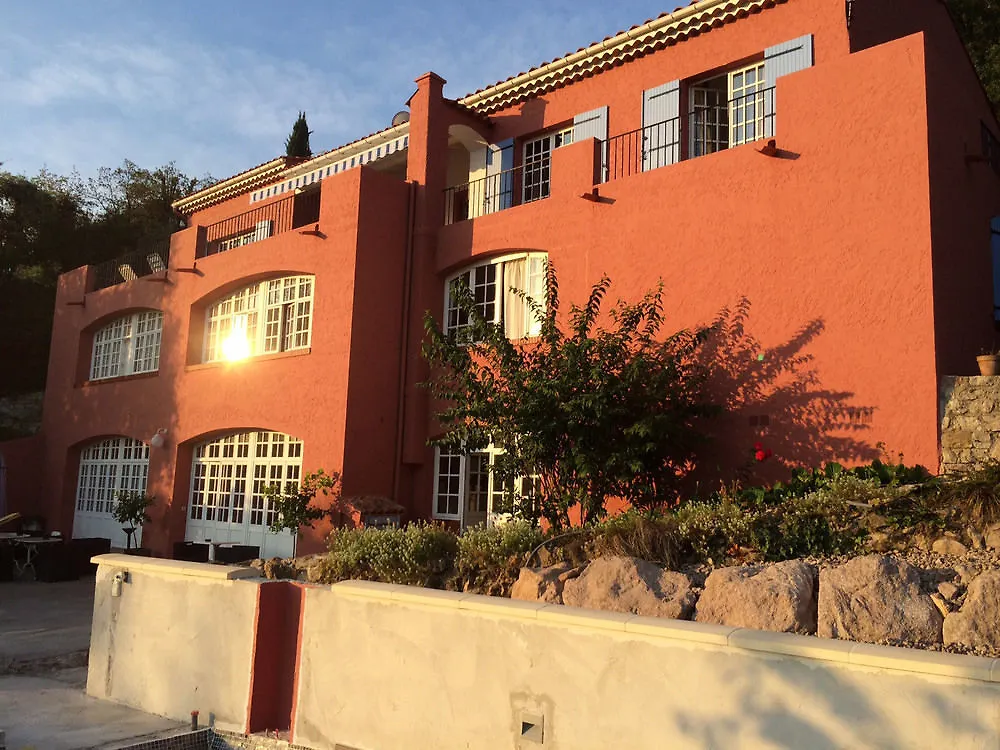 Le Mas De La Verrerie Les Adrets-de-l'Esterel Bed & Breakfast