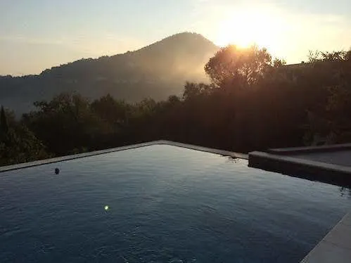 Le Mas De La Verrerie Les Adrets-de-l'Esterel Bed & Breakfast